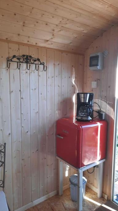 Zirkuswagen Glamping Fuer 2 Mit Veranda Kueche Netflix Parken Und Hofladen Steinhofel ภายนอก รูปภาพ